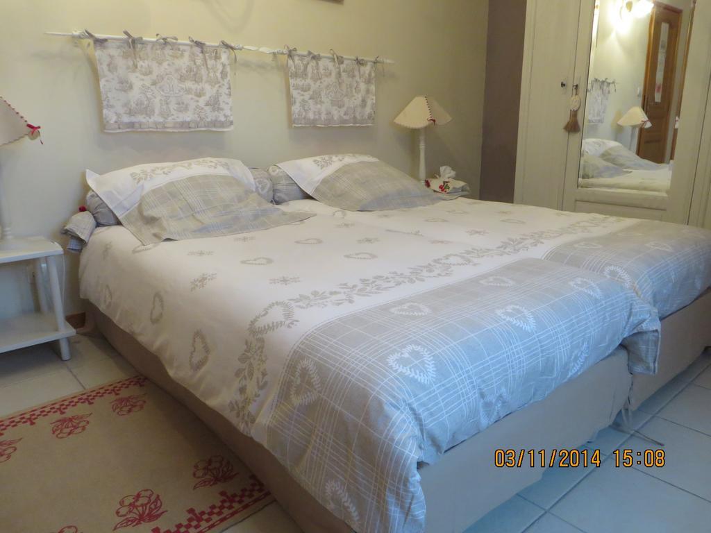 Jumièges Chambres D'Hotes Au Temps Des Cerises الغرفة الصورة